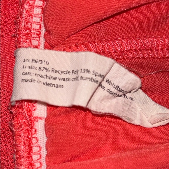 Rabbit running shorts built in brief XS - Picture 9 of 9